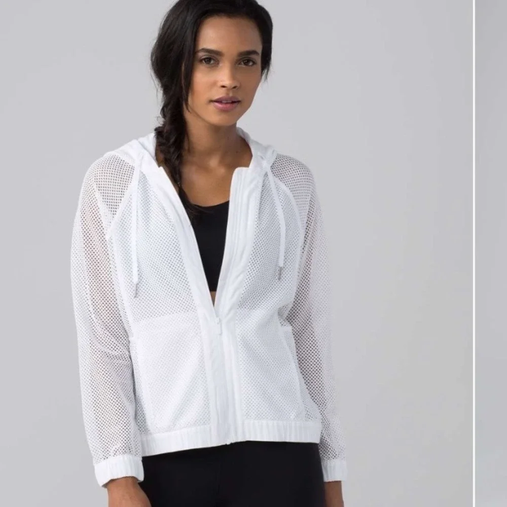 Lululemon Mesh on‎ Mesh Jacket Off White